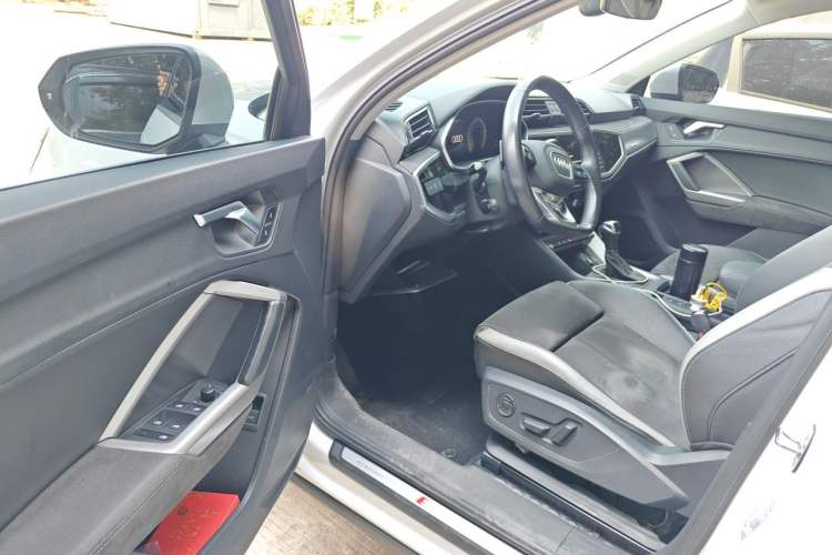 Used Audi Q3 2022 35 TFSI Fashion Dynamic Model Driver Seat