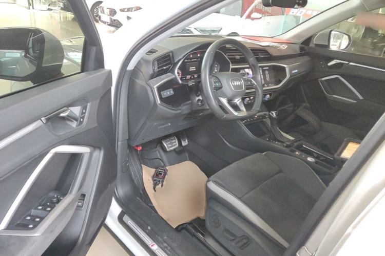 Used Audi Q3 2022 40 TFSI Fashion Dynamic Model Driver Seat