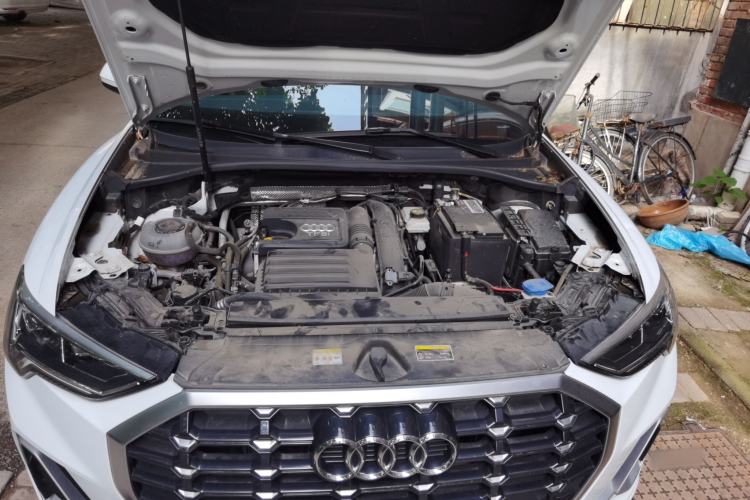 Used Audi Q3 2022 35 TFSI Fashion Dynamic Model Engine Bay