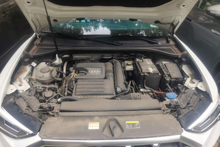 Used Audi Q3 2022 35 TFSI Fashion Dynamic Model Engine Bay