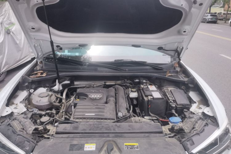 Used Audi Q3 2022 35 TFSI Fashion Dynamic Model Engine Bay
