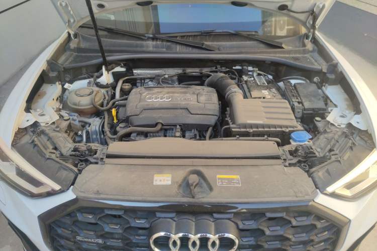 Used Audi Q3 2022 45 TFSI quattro Fashion Dynamic Model Engine Bay
