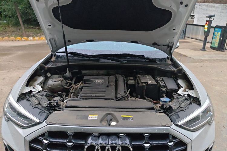 Used Audi Q3 2022 35 TFSI Fashion Dynamic Model Engine Bay