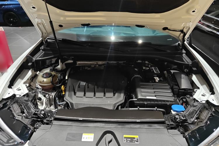 Used Audi Q3 2022 45 TFSI quattro Fashion Dynamic Model Engine Bay