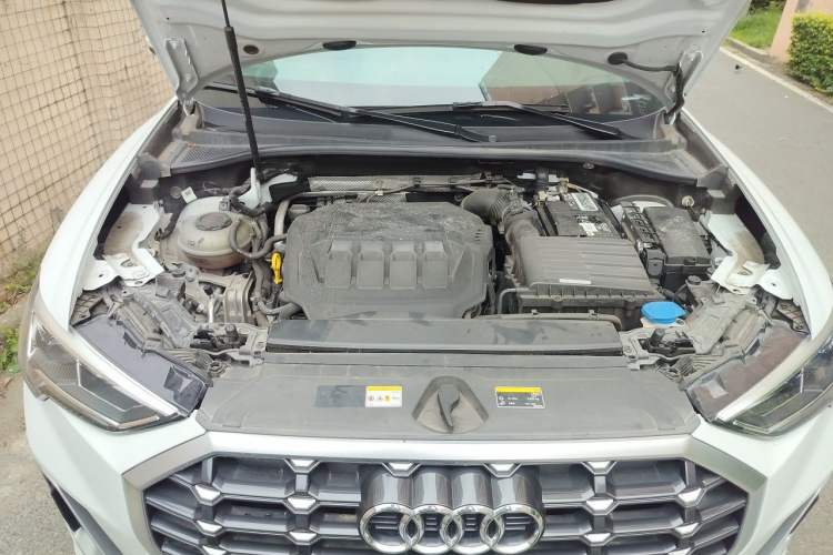 Used Audi Q3 2022 40 TFSI Fashion Dynamic Model Engine Bay