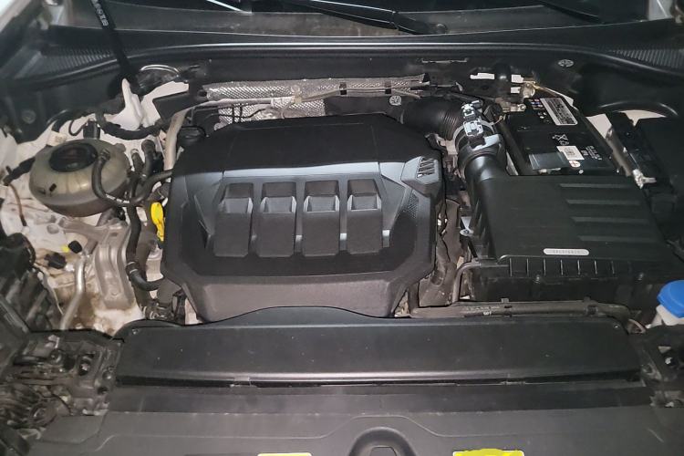 Used Audi Q3 2022 40 TFSI Fashion Dynamic Model Engine Bay