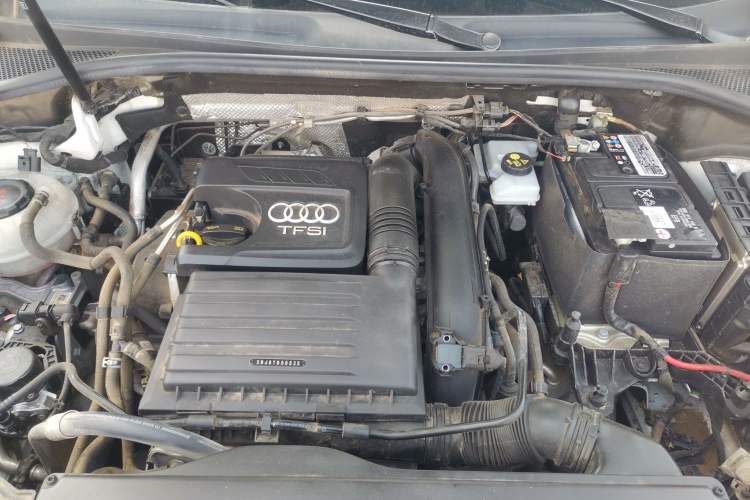 Used Audi Q3 2022 35 TFSI Fashion Dynamic Model Engine Bay
