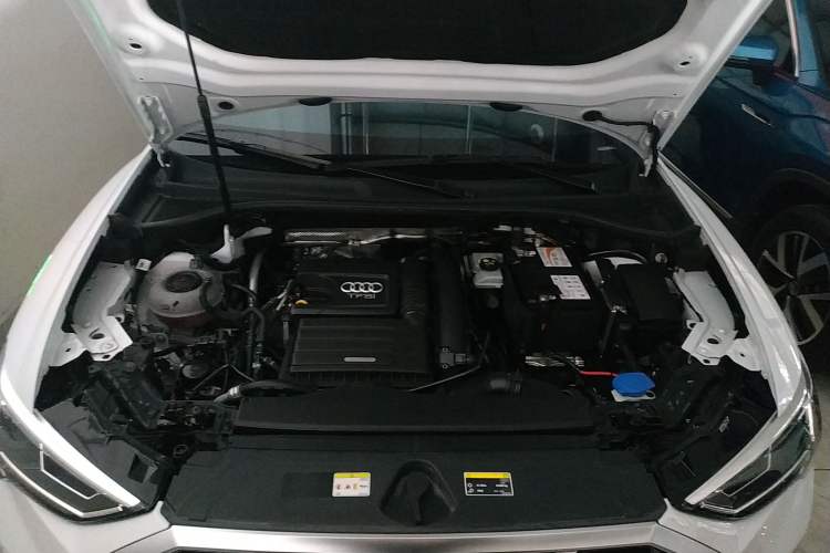 Used Audi Q3 2022 35 TFSI Fashion Dynamic Model Engine Bay