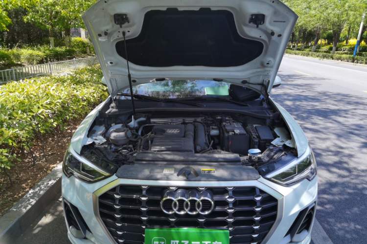 Used Audi Q3 2022 35 TFSI Fashion Dynamic Model Engine Bay