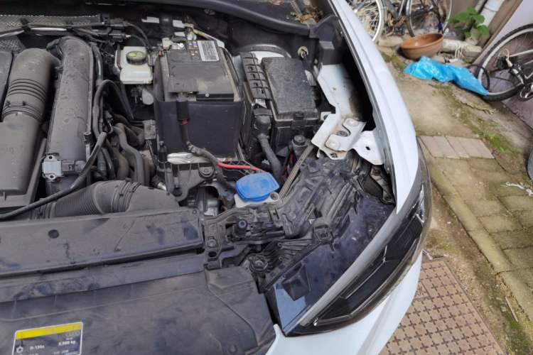 Used Audi Q3 2022 35 TFSI Fashion Dynamic Model Engine Bay Left