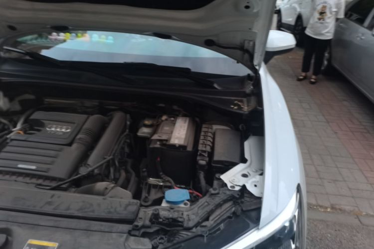 Used Audi Q3 2022 35 TFSI Fashion Dynamic Model Engine Bay Left
