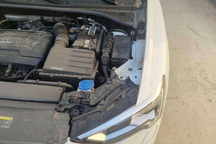 Used Audi Q3 2022 45 TFSI quattro Fashion Dynamic Model Engine Bay Left