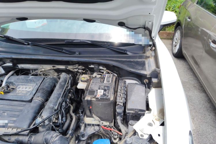 Used Audi Q3 2022 35 TFSI Fashion Dynamic Model Engine Bay Left