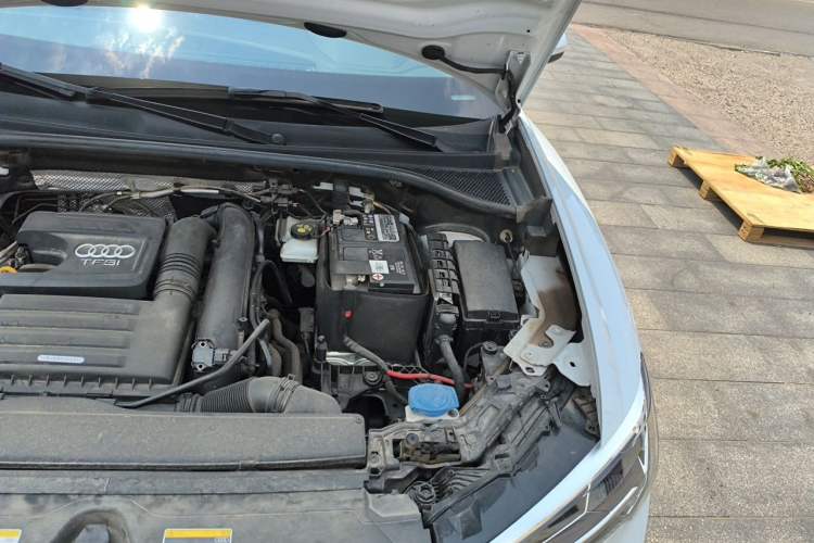 Used Audi Q3 2022 35 TFSI Progressive Dynamic Edition Engine Bay Left