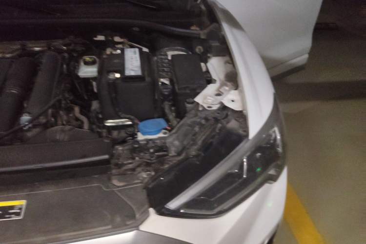 Used Audi Q3 2022 35 TFSI Fashion Dynamic Model Engine Bay Left