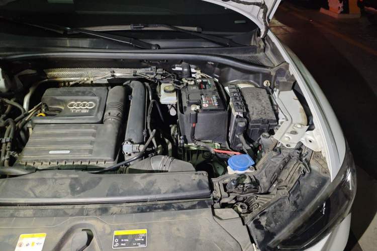 Used Audi Q3 2022 35 TFSI Fashion Dynamic Model Engine Bay Left