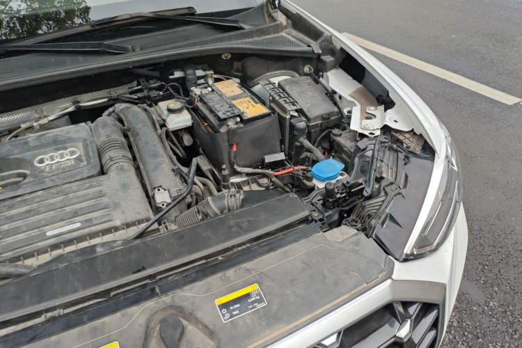 Used Audi Q3 2022 35 TFSI Fashion Dynamic Model Engine Bay Left