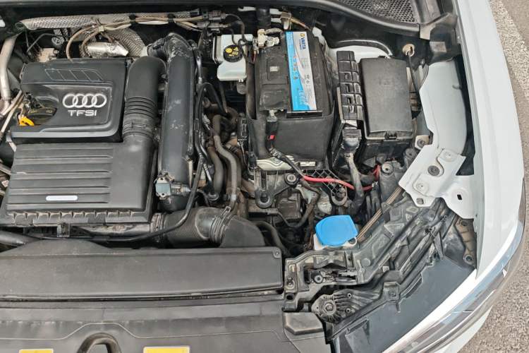 Used Audi Q3 2022 35 TFSI Fashion Dynamic Model Engine Bay Left