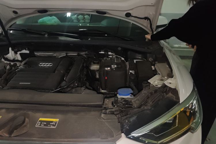 Used Audi Q3 2022 35 TFSI Fashion Dynamic Model Engine Bay Left