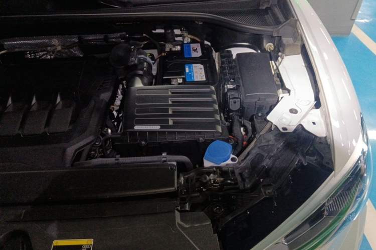 Used Audi Q3 2022 40 TFSI Fashion Dynamic Model Engine Bay Left