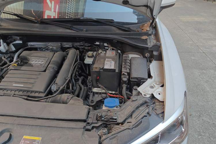 Used Audi Q3 2022 35 TFSI Progressive Dynamic Edition Engine Bay Left