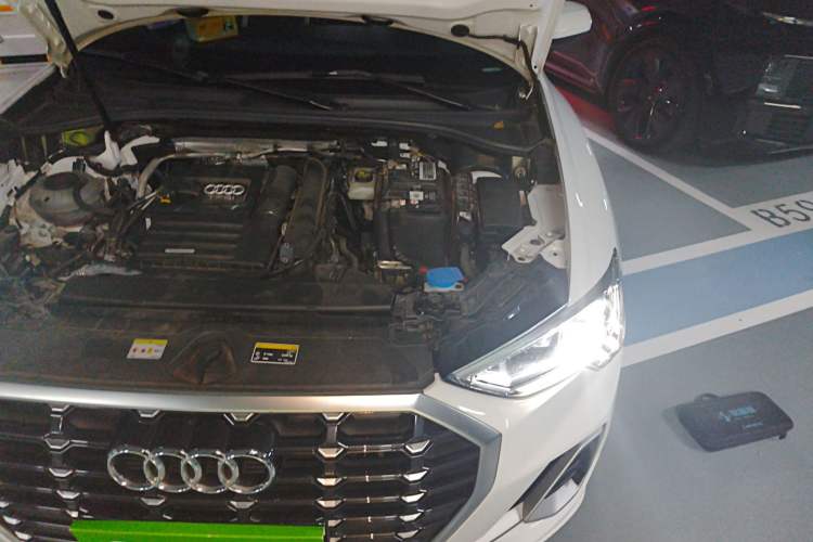Used Audi Q3 2022 35 TFSI Fashion Dynamic Model Engine Bay Left