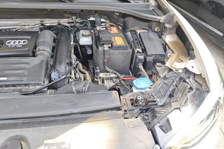 Used Audi Q3 2022 35 TFSI Fashion Dynamic Model Engine Bay Left