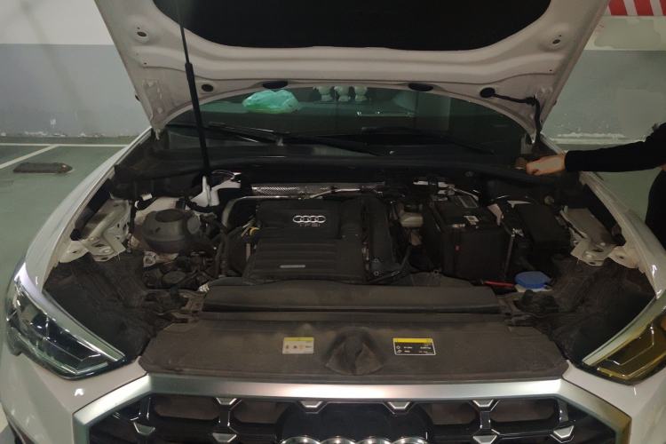 Used Audi Q3 2022 35 TFSI Fashion Dynamic Model Engine Bay