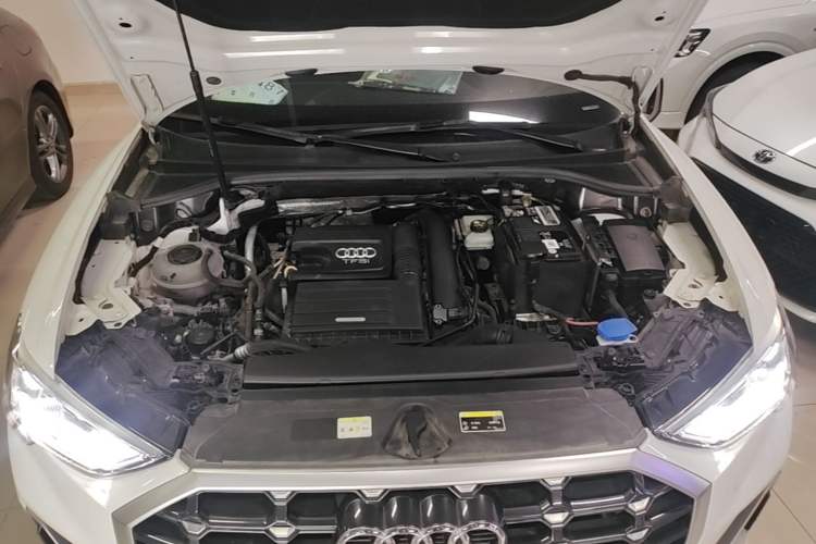 Used Audi Q3 2022 35 TFSI Progressive Dynamic Edition Engine Bay