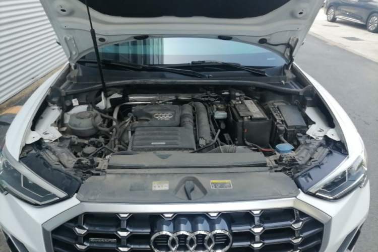 Used Audi Q3 2022 35 TFSI Fashion Dynamic Model Engine Bay