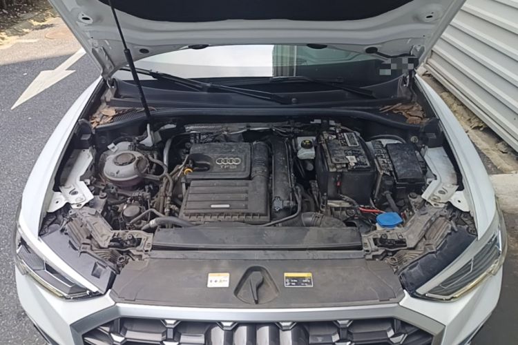 Used Audi Q3 2022 35 TFSI Fashion Dynamic Model Engine Bay