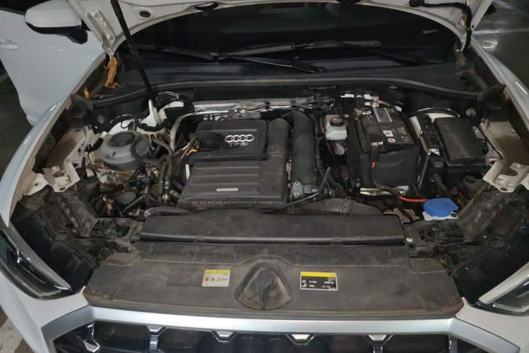 Used Audi Q3 2022 35 TFSI Fashion Dynamic Model Engine Bay