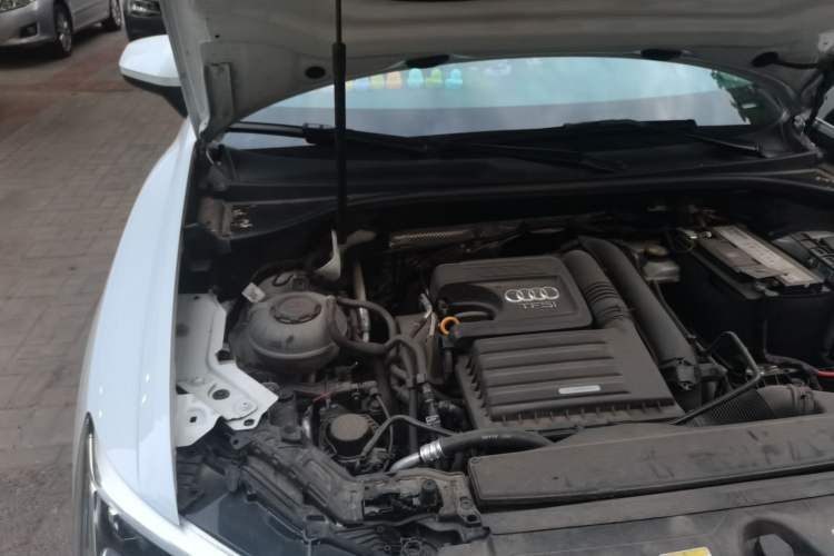 Used Audi Q3 2022 35 TFSI Fashion Dynamic Model Engine Bay Right