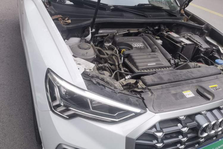 Used Audi Q3 2022 35 TFSI Fashion Dynamic Model Engine Bay Right