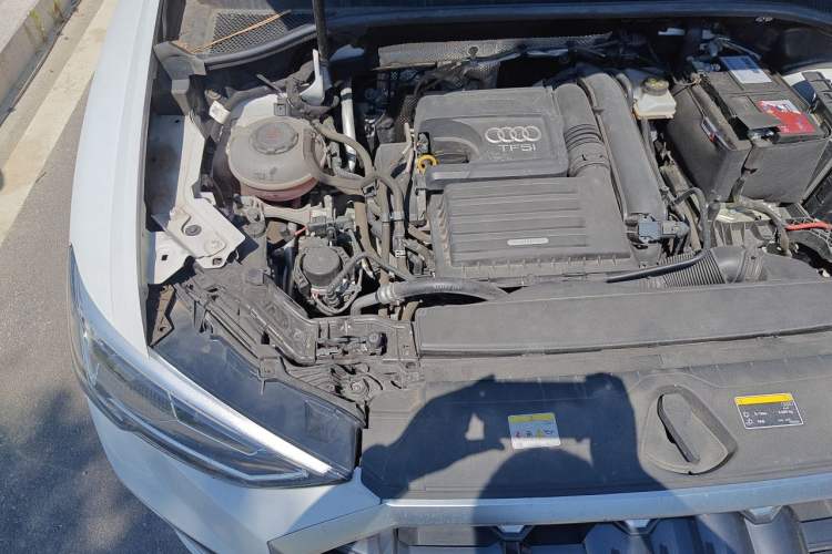 Used Audi Q3 2022 35 TFSI Progressive Dynamic Edition Engine Bay Right
