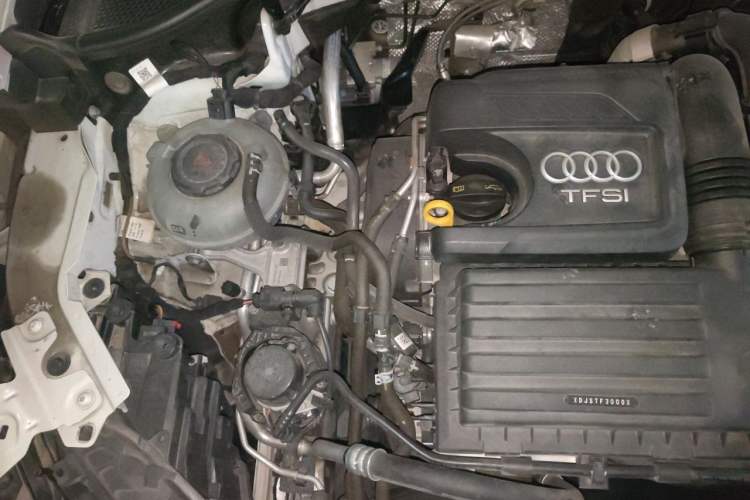Used Audi Q3 2022 35 TFSI Fashion Dynamic Model Engine Bay Right