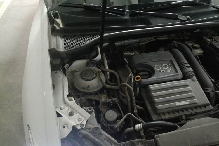 Used Audi Q3 2022 35 TFSI Fashion Dynamic Model Engine Bay Right