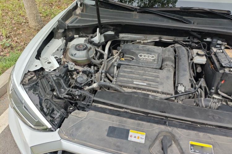 Used Audi Q3 2022 35 TFSI Fashion Dynamic Model Engine Bay Right