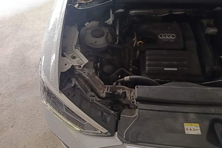 Used Audi Q3 2022 35 TFSI Fashion Dynamic Model Engine Bay Right