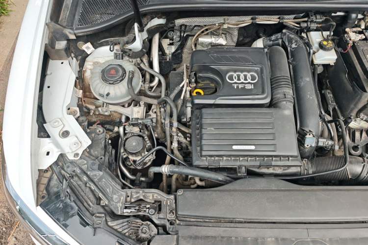 Used Audi Q3 2022 35 TFSI Fashion Dynamic Model Engine Bay Right