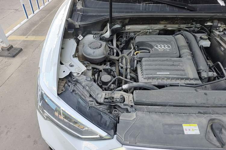 Used Audi Q3 2022 35 TFSI Progressive Dynamic Edition Engine Bay Right