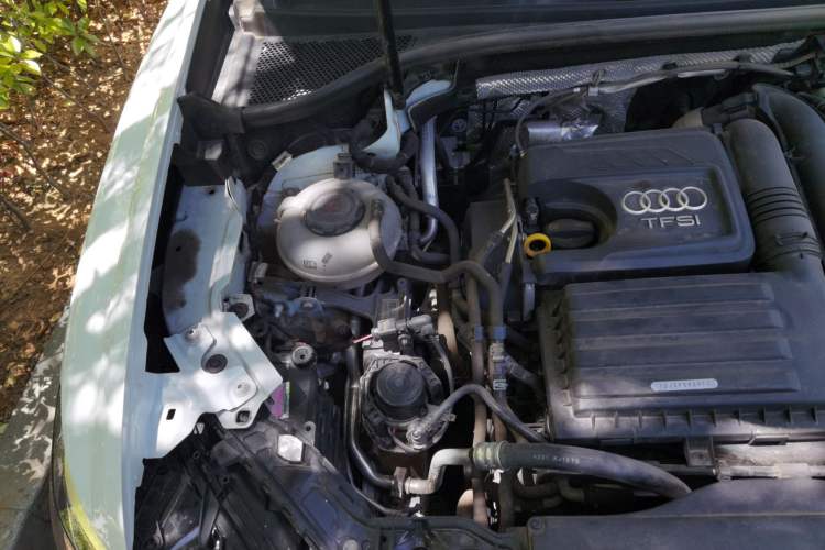 Used Audi Q3 2022 35 TFSI Fashion Dynamic Model Engine Bay Right