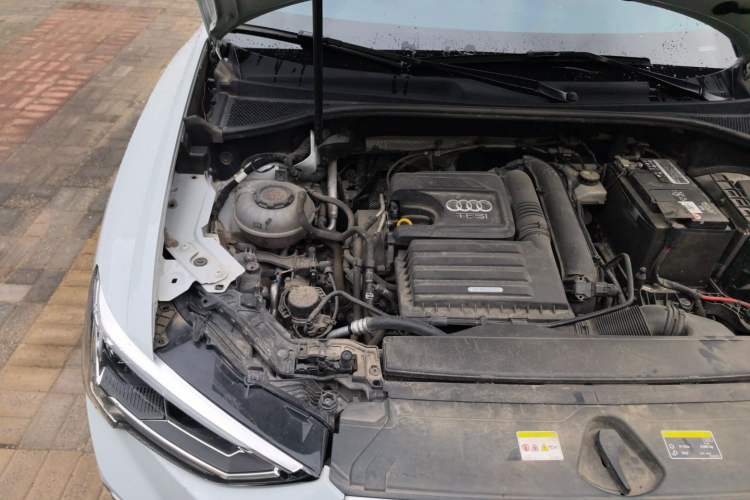 Used Audi Q3 2022 35 TFSI Fashion Dynamic Model Engine Bay Right