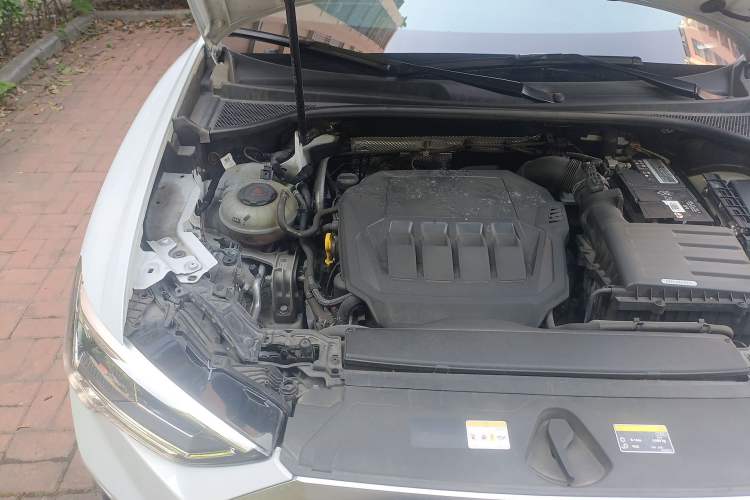 Used Audi Q3 2022 40 TFSI Fashion Dynamic Model Engine Bay Right