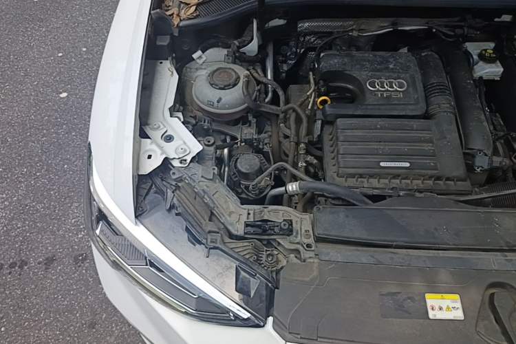 Used Audi Q3 2022 35 TFSI Fashion Dynamic Model Engine Bay Right