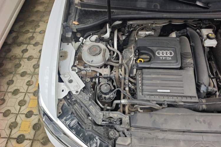 Used Audi Q3 2022 35 TFSI Progressive Dynamic Edition Engine Bay Right