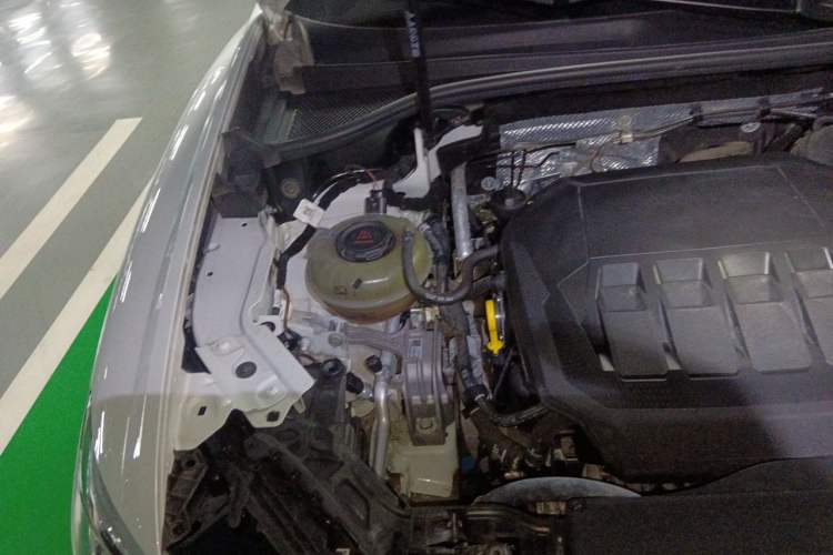 Used Audi Q3 2022 40 TFSI Fashion Dynamic Model Engine Bay Right
