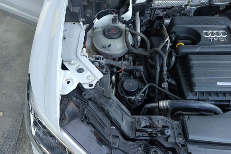 Used Audi Q3 2022 35 TFSI Fashion Dynamic Model Engine Bay Right