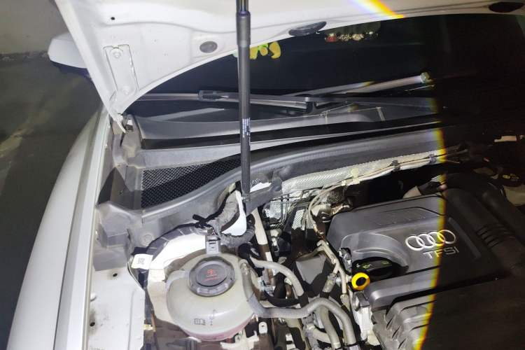 Used Audi Q3 2022 35 TFSI Progressive Dynamic Edition Engine Bay Right