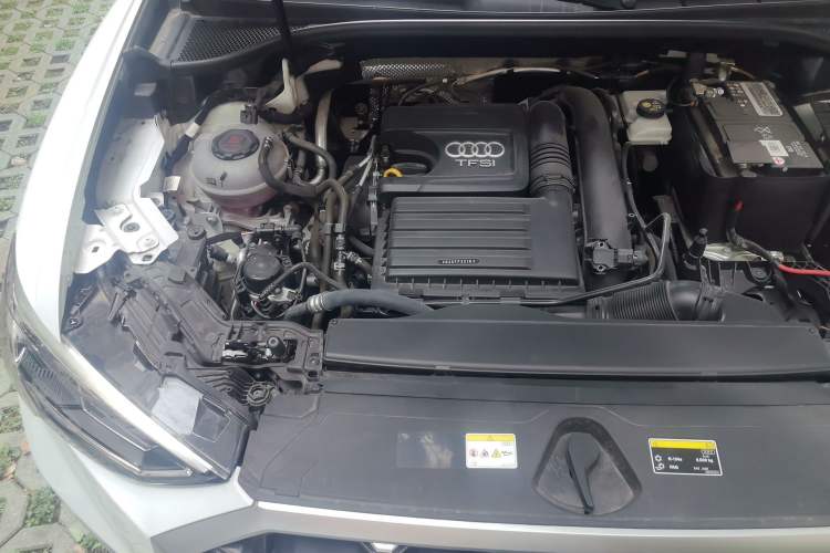 Used Audi Q3 2022 35 TFSI Progressive Dynamic Edition Engine Bay Right